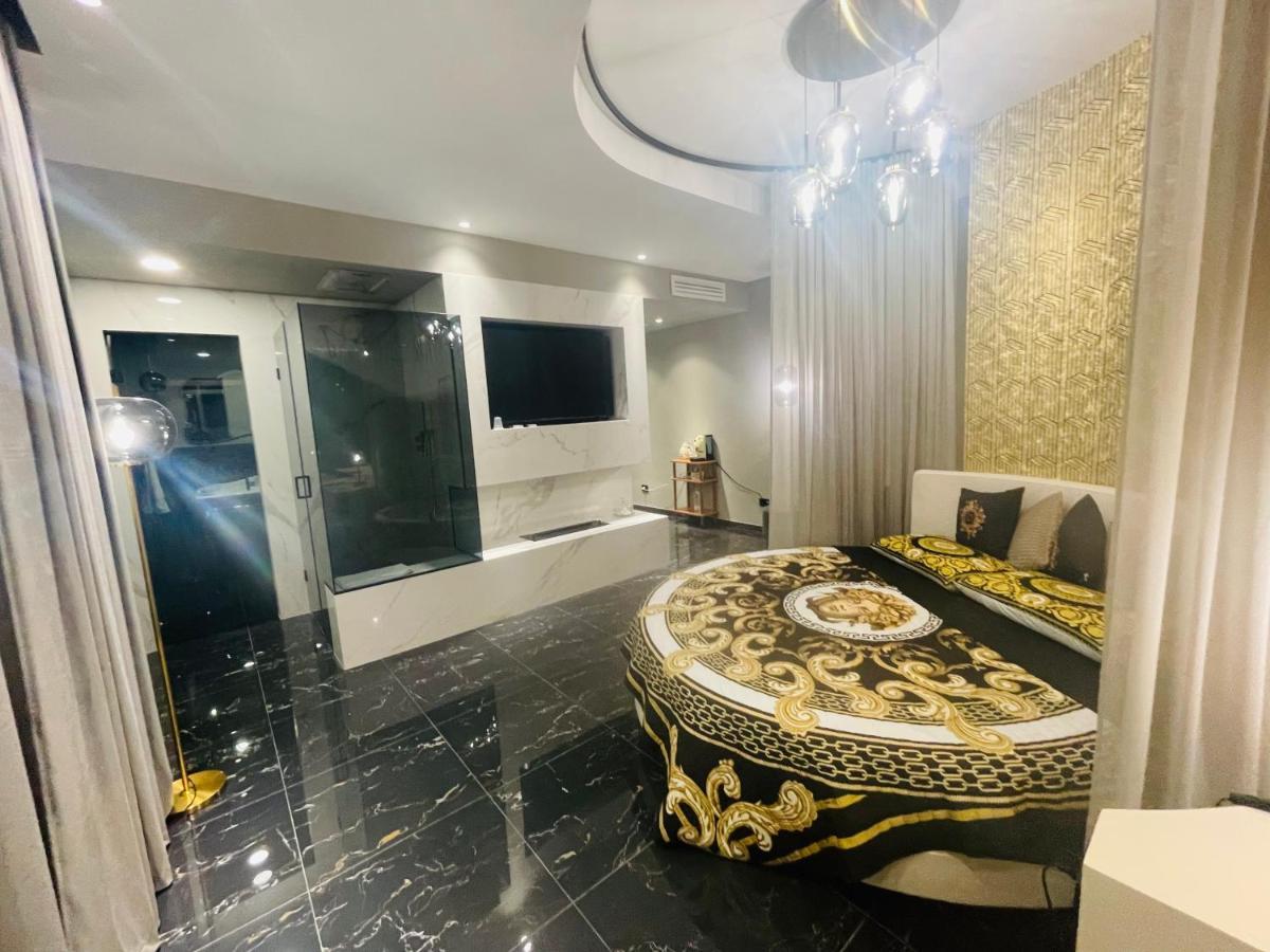 Versace Luxury Room Corleone Exterior photo