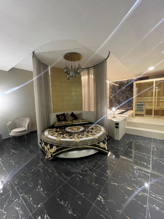 Versace Luxury Room Corleone Exterior photo