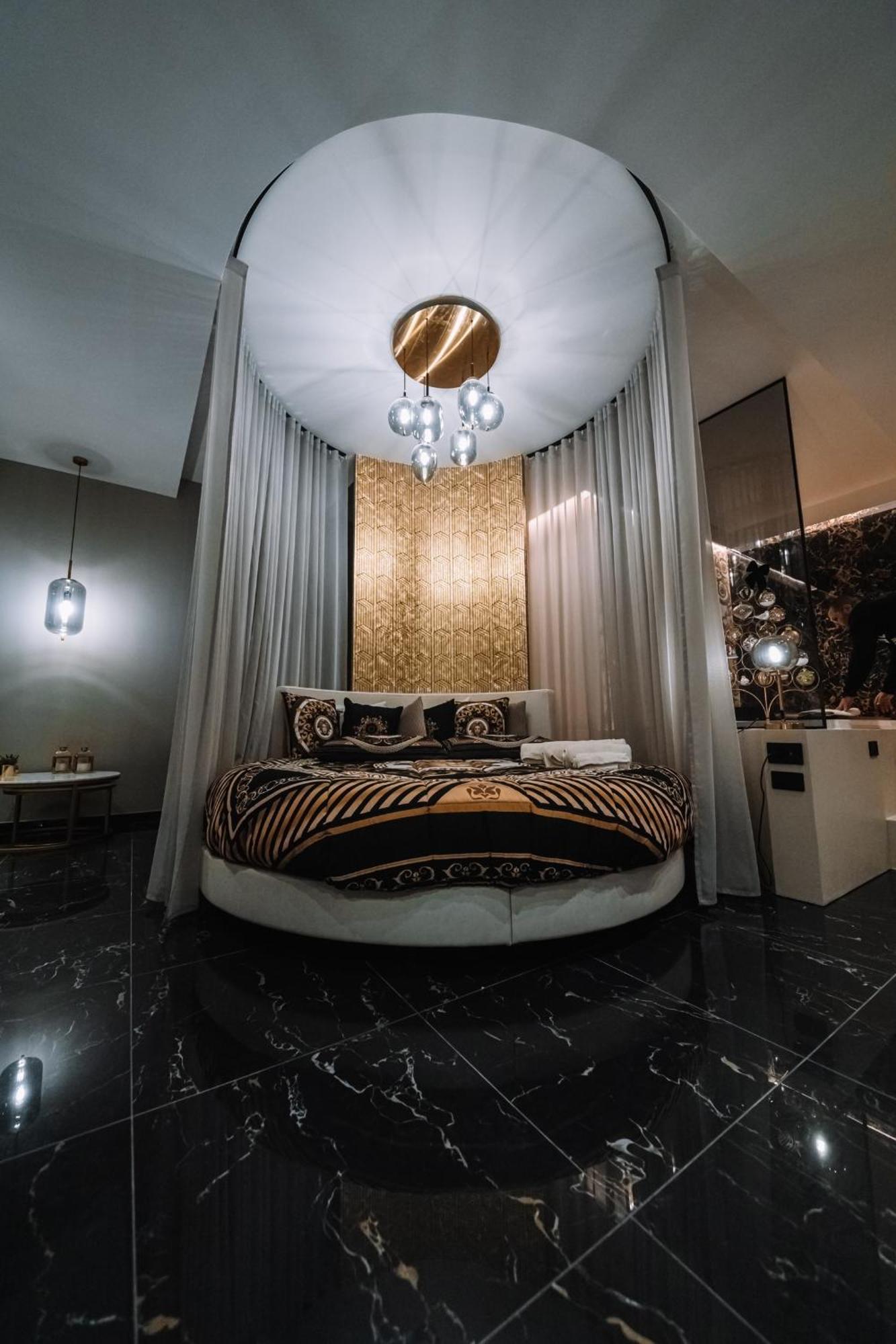Versace Luxury Room Corleone Exterior photo