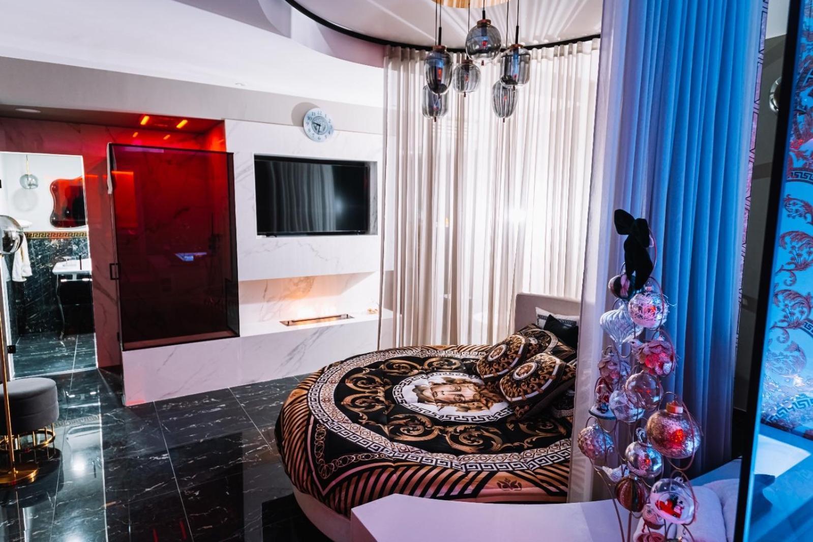 Versace Luxury Room Corleone Exterior photo